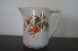 Porsgrund Olaf milk jug with red flowers and leaves