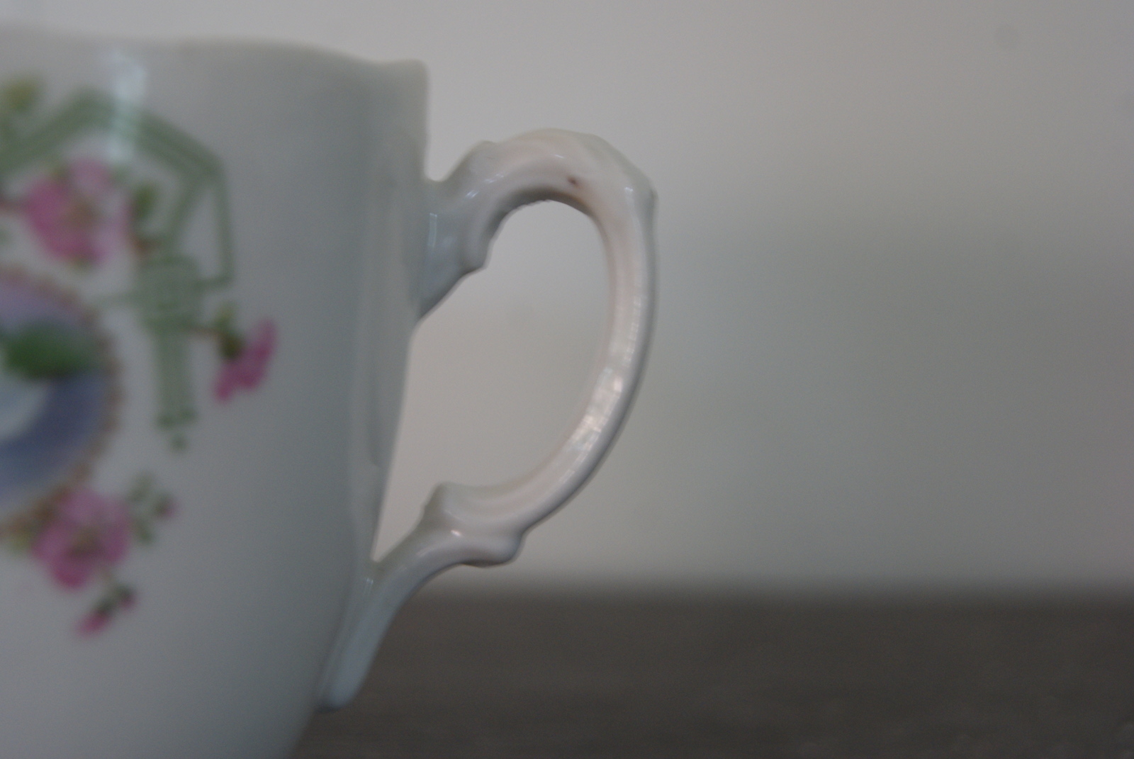 Porsgrund coffee cup with green garlands red flowers and swans