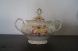 Sorau Sugar bowl with yellow and red flowers