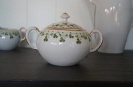 Stanowitz near Striegau sugar bowl with green and gold clover