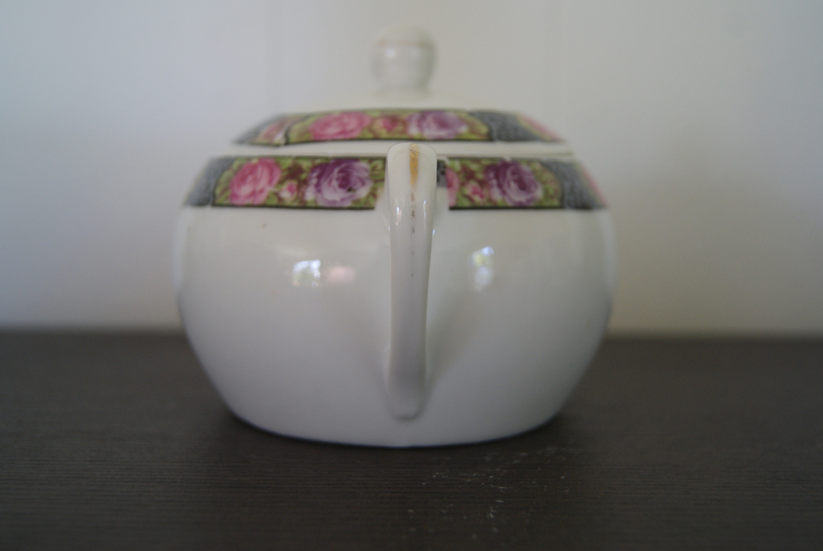 Volkstedt sugar bowl with black band and roses