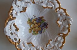 Waldenburg - Altwasser dish with grapes and gold decor