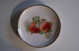 Waldenburg - Altwasser plate with apples 1929