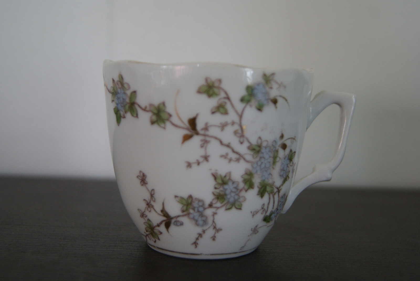 Porsgrund kaffekopp med blomster og blader