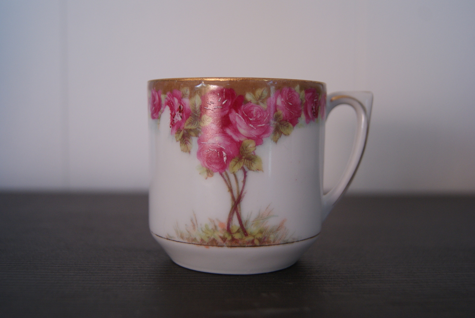 Waldenburg – Altwasser coffee cup and saucer with beautiful Art Nouveau roses