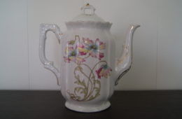 Porsgrund coffee pot with art nouveau flowers