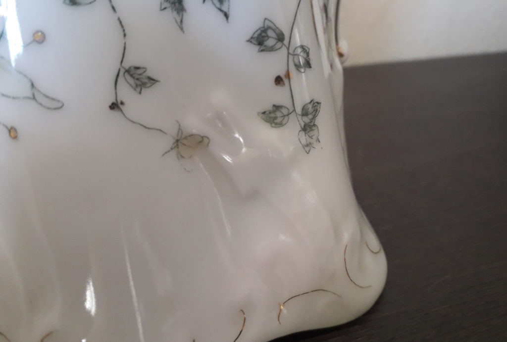 Porsgrund coffee pot with white flowers, relief and golden decor