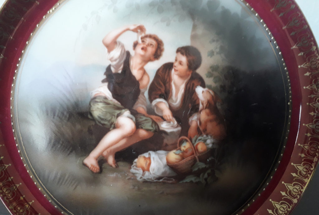 Tillowitz - dish with painting with two boys and red band