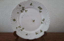 Porsgrund dish with a green clover and relief