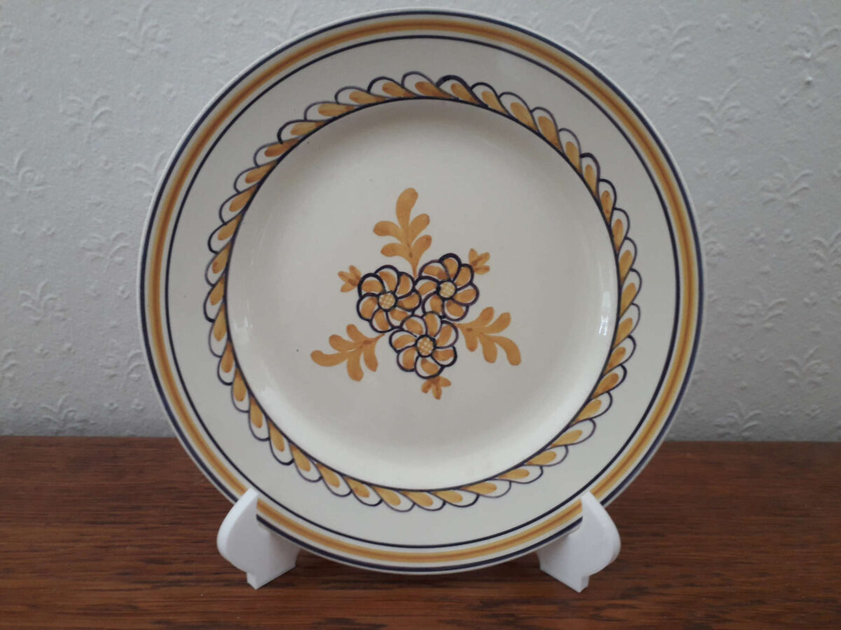 Egersunds Fayancefabrik plate with Alpina decor, yellow flowers and lines