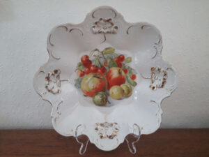 Porsgrunds Porselænsfabrik dish with fruits and relief