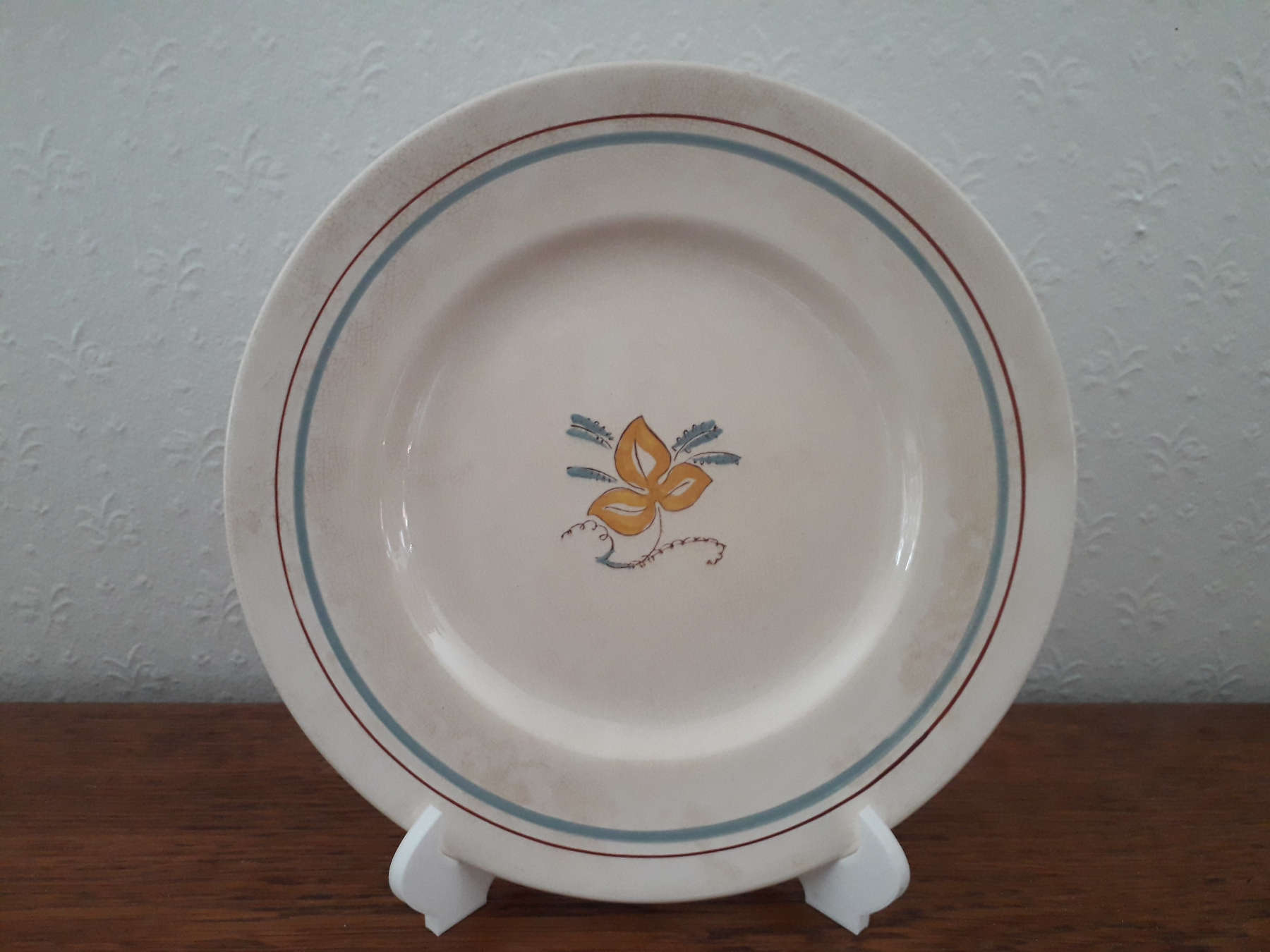 Stavangerflint plate with orange leaf - clover