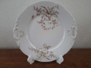 Waldenburg – Altwasser fat med blomster (convallaria) og blader