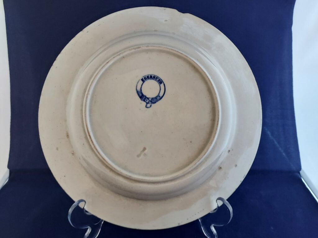 Egersunds Fayancefabrik plate with blue Chinese (willow) pattern