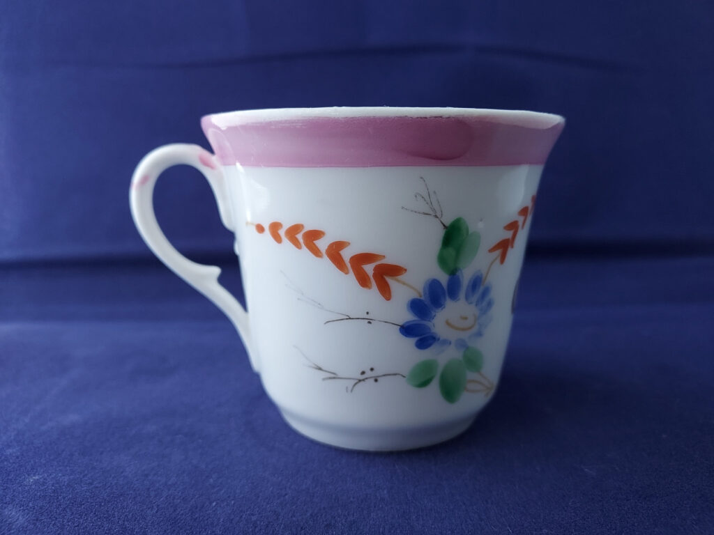 Waldenburg – Altwasser kopp med blå blomster, rosa bånd, til erindring